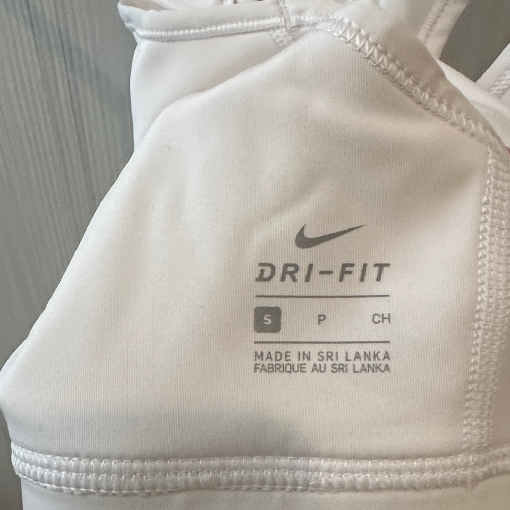 Nike Women's Dri Fit white sports bra - Picture 6 of 7